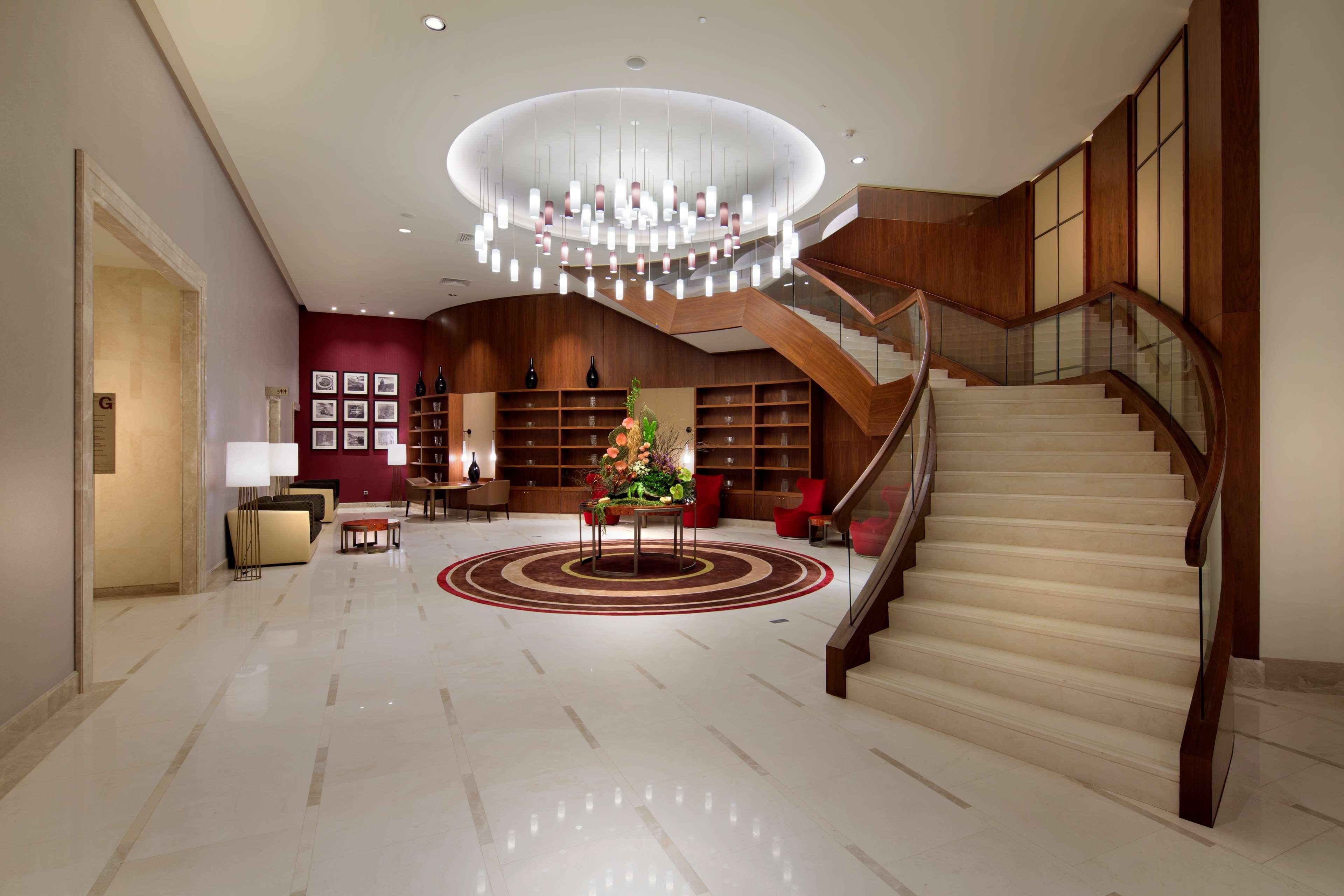 ホテル ヒルトン バトゥミ バトゥーミ エクステリア 写真 The lobby of the hotel