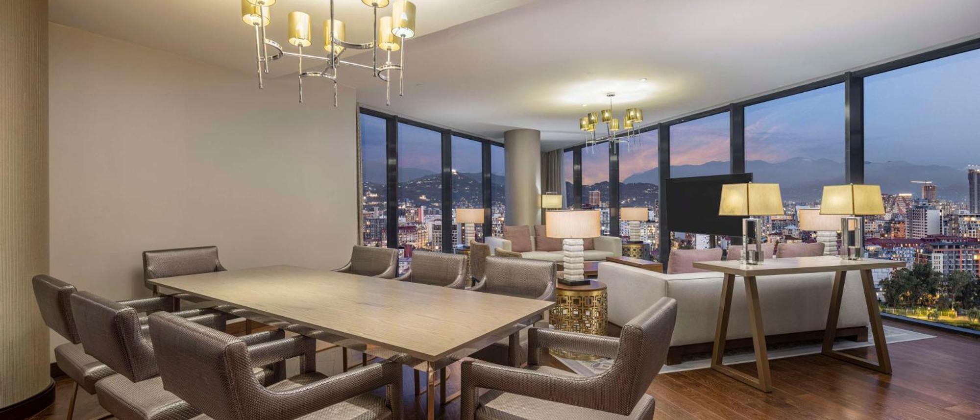 ホテル ヒルトン バトゥミ バトゥーミ エクステリア 写真 The Westin Los Angeles