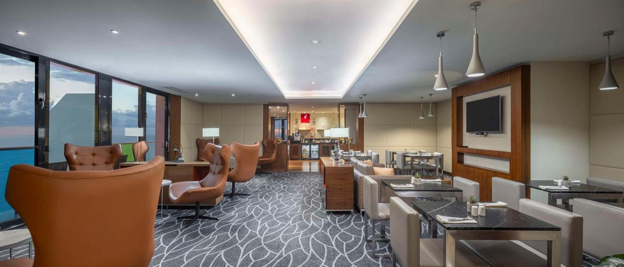 ホテル ヒルトン バトゥミ バトゥーミ エクステリア 写真 The lounge at the airport