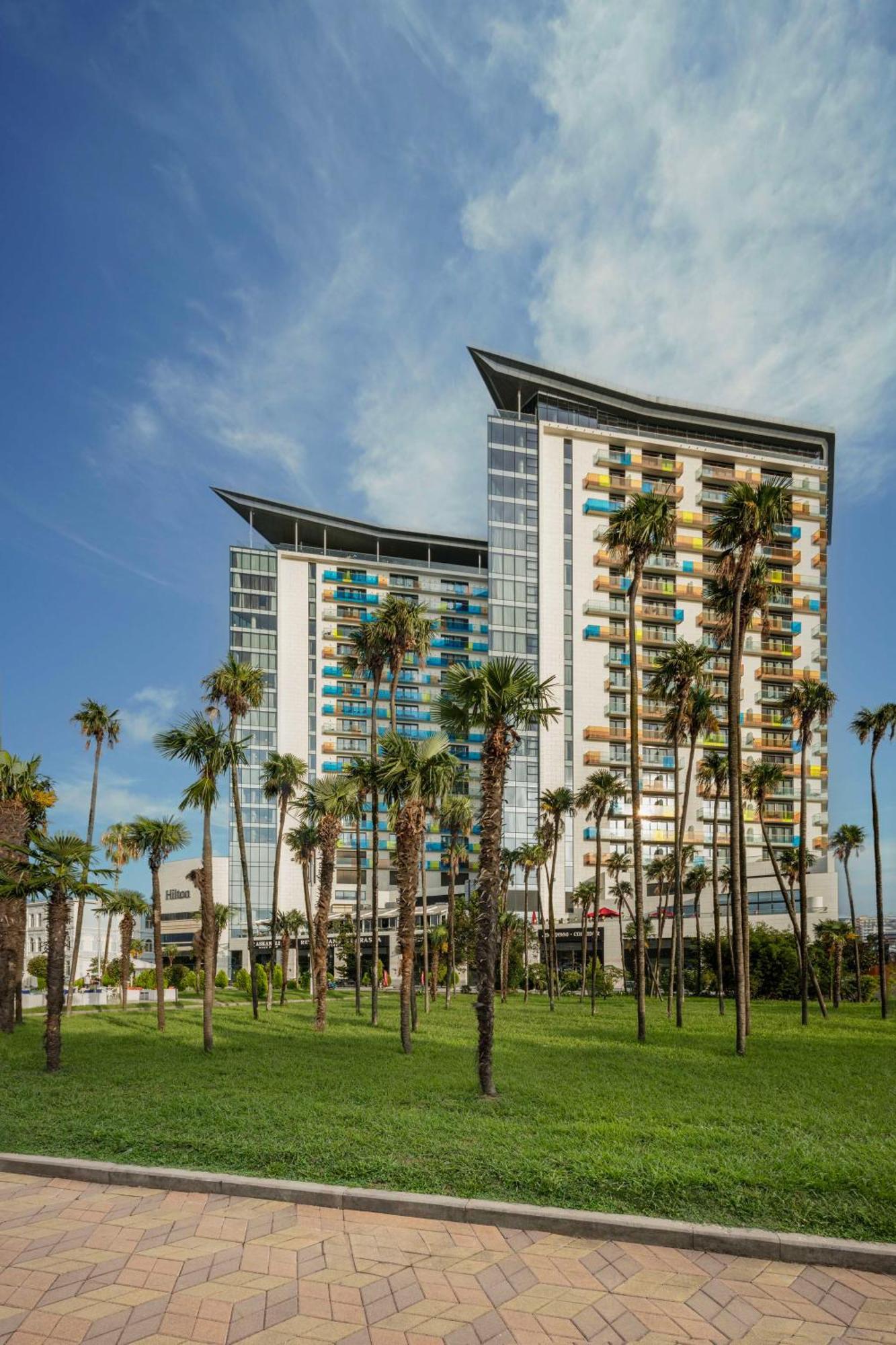 ホテル ヒルトン バトゥミ バトゥーミ エクステリア 写真 Hilton San Diego Bayfront