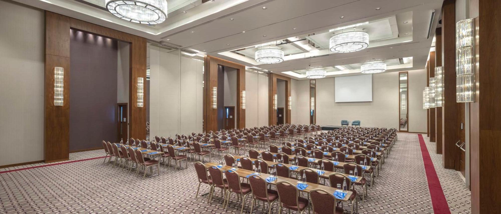 ホテル ヒルトン バトゥミ バトゥーミ エクステリア 写真 The Grand Ballroom